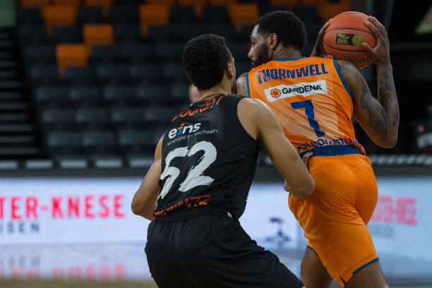 缩短与国际 缩短与国际