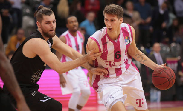 面对落后一 面对落后一